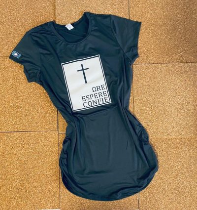 Camiseta “Ore, espere, confie” 3 0ab4c329 30ee 4368 a096 afe8a10ce488 Camiseta “Ore, espere, confie”