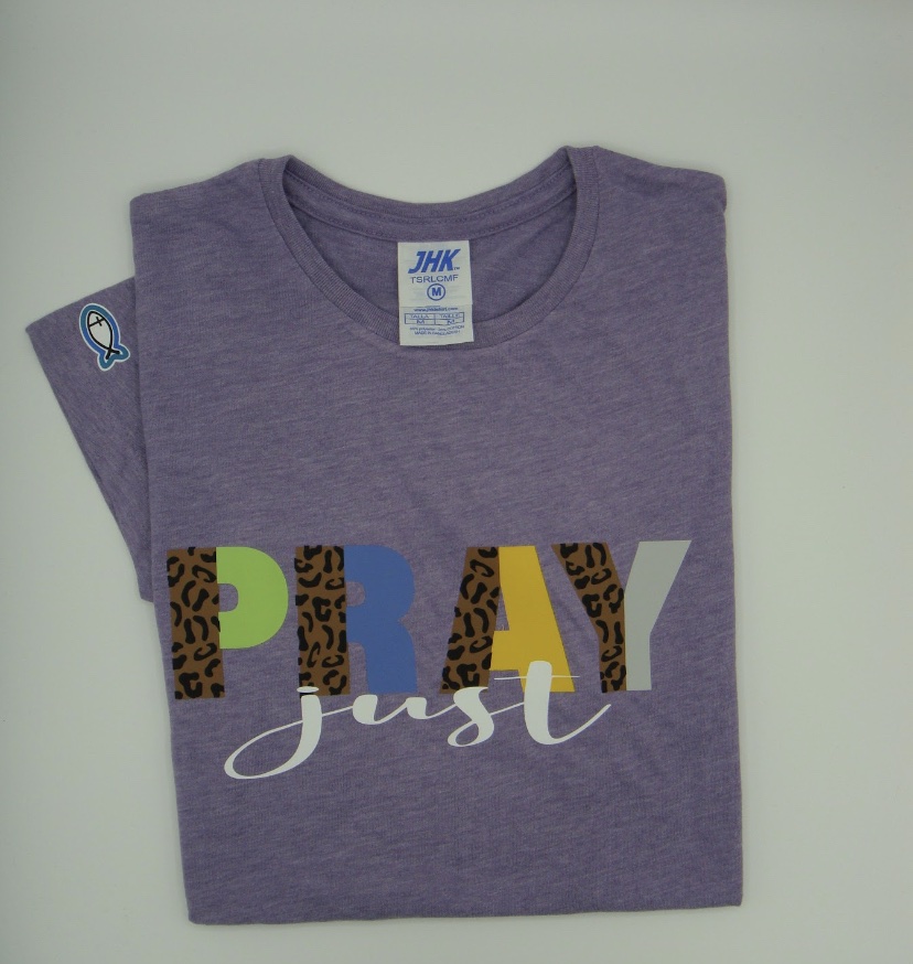 img_3714 img 3714 T-shirt “Just Pray”