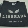 Camiseta “Liberada, Romanos 6:18” 7 img 3716 Camiseta “Liberada, Romanos 6:18”