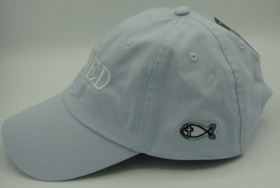 img 3736 Gorra “Loved” azul cielo.