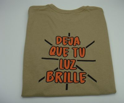 Camiseta “Deja que tu luz brille” 5 img 3785 Camiseta “Deja que tu luz brille”