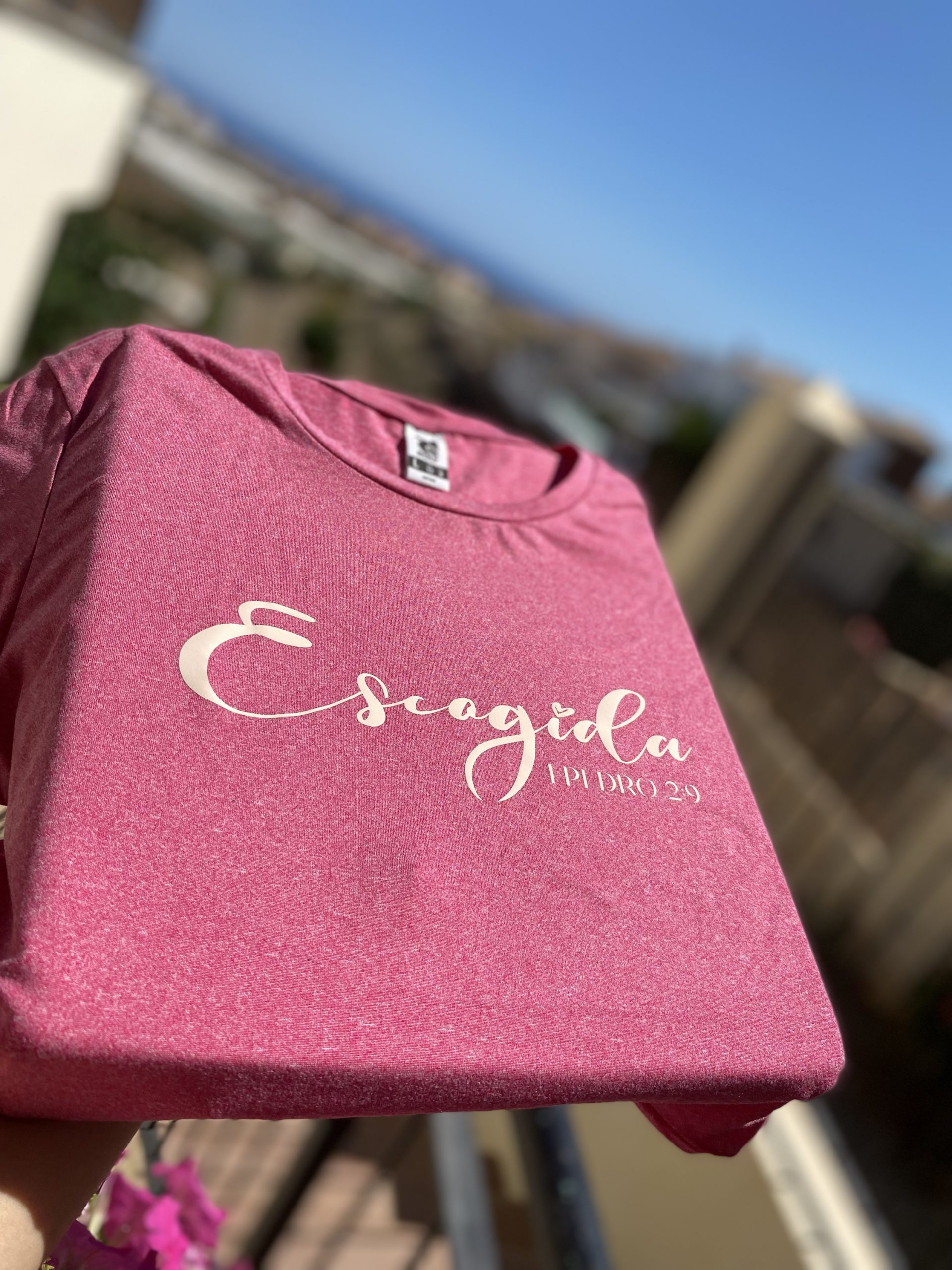img_4001 img 4001 scaled Camiseta “Escogida”