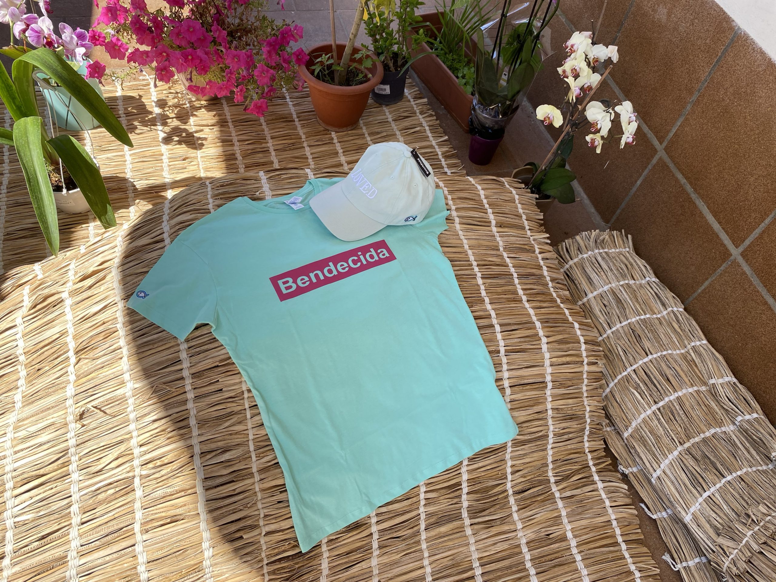 img_4039 img 4039 scaled Camiseta “Bendecida”