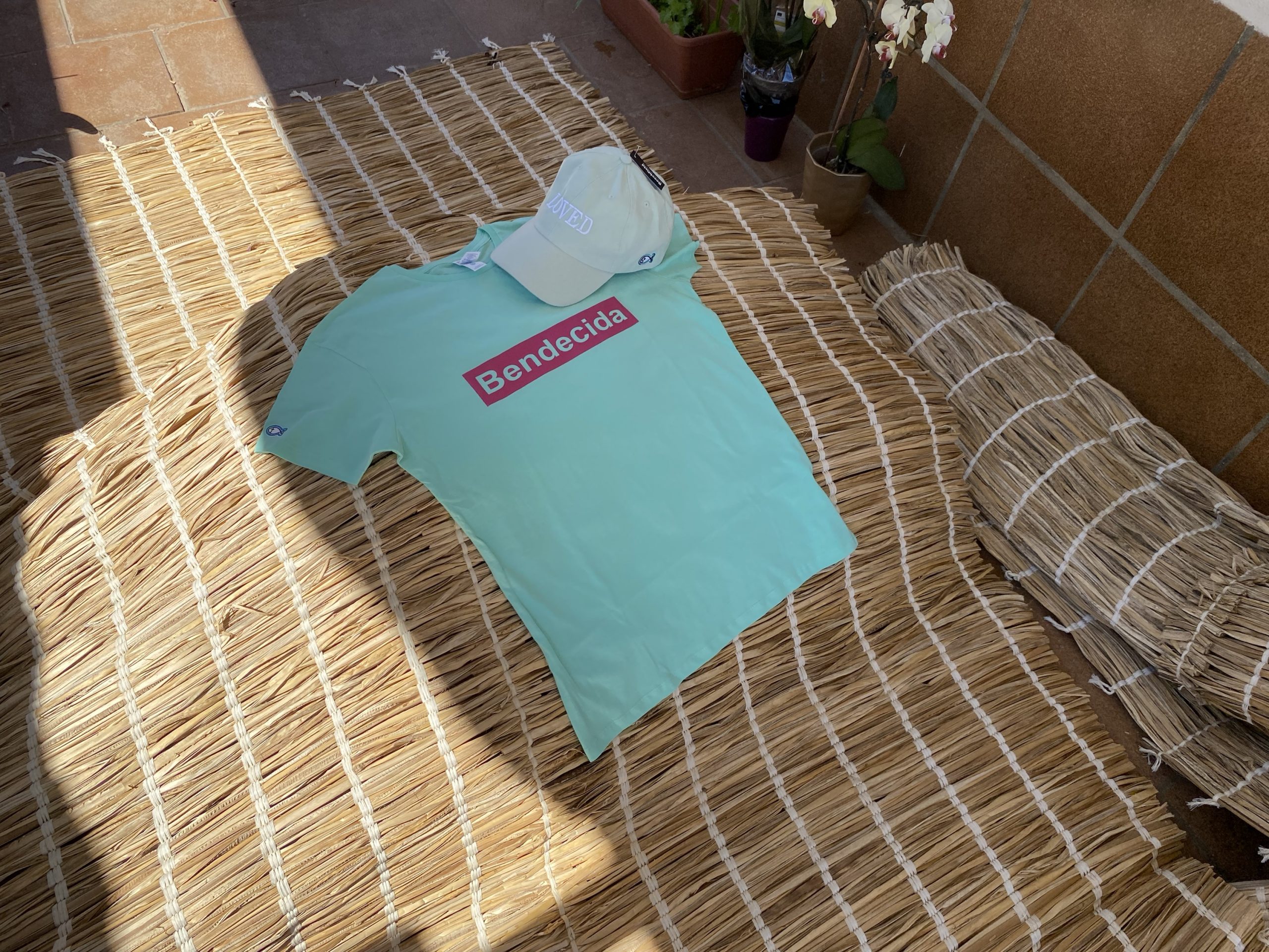 img_4042 img 4042 scaled Camiseta “Bendecida”