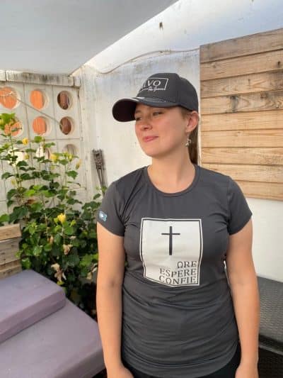 Camiseta “Ore, espere, confie” 2 55dc2224 fa0c 4cac 8530 42cedac8798d Camiseta “Ore, espere, confie”